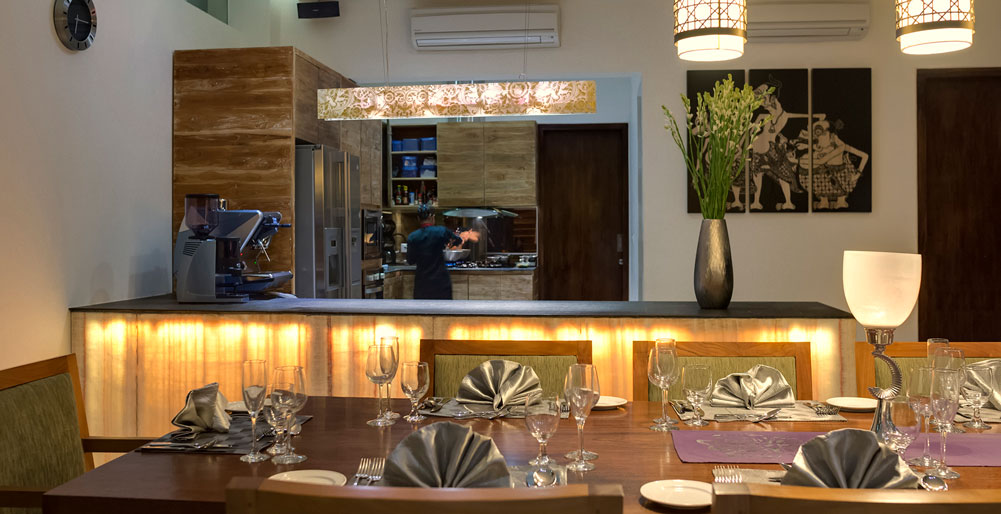 Villa Aiko - Intimate dining ambiance